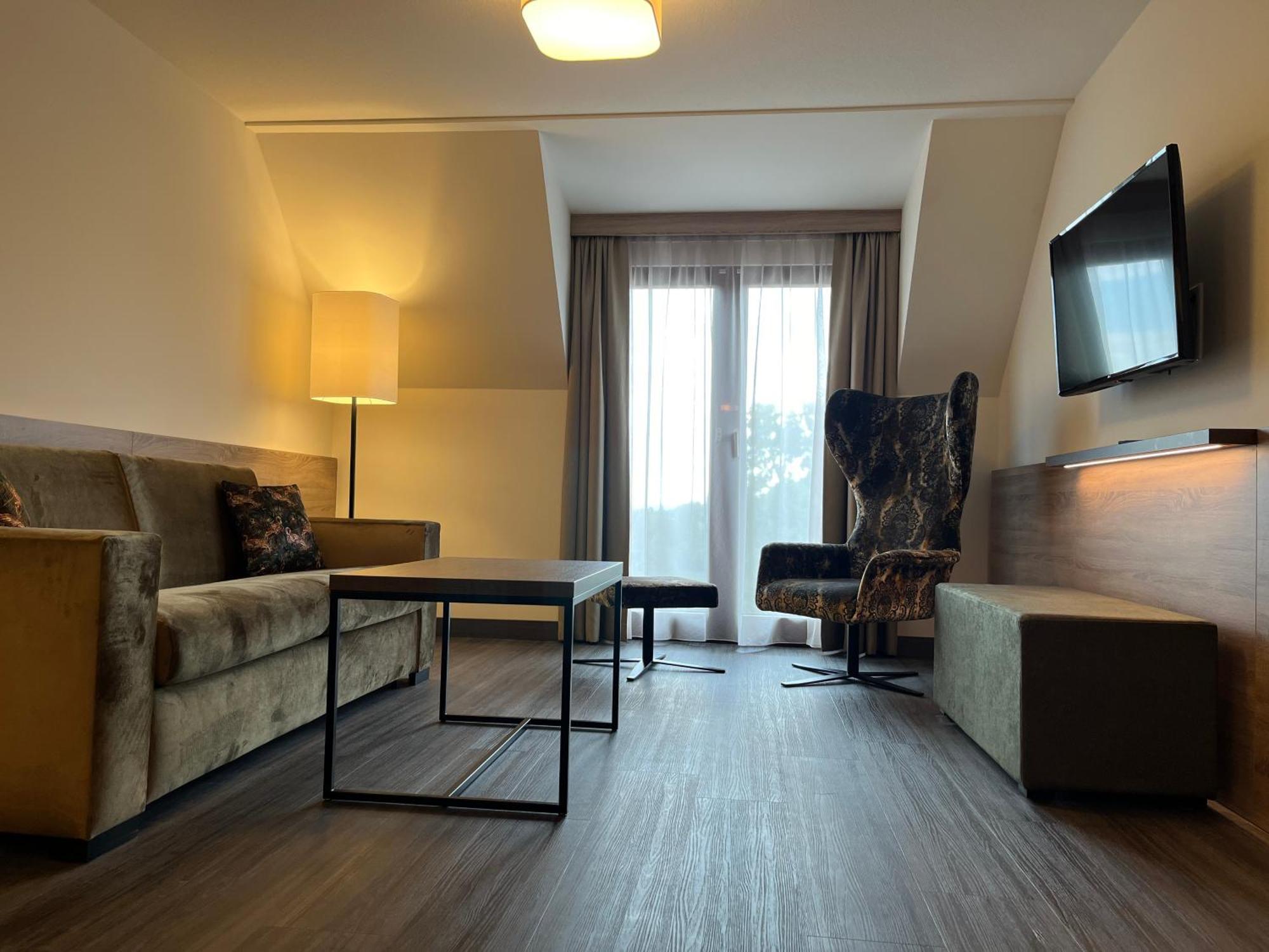 Flair Park Hotel Ilshofen Bagian luar foto