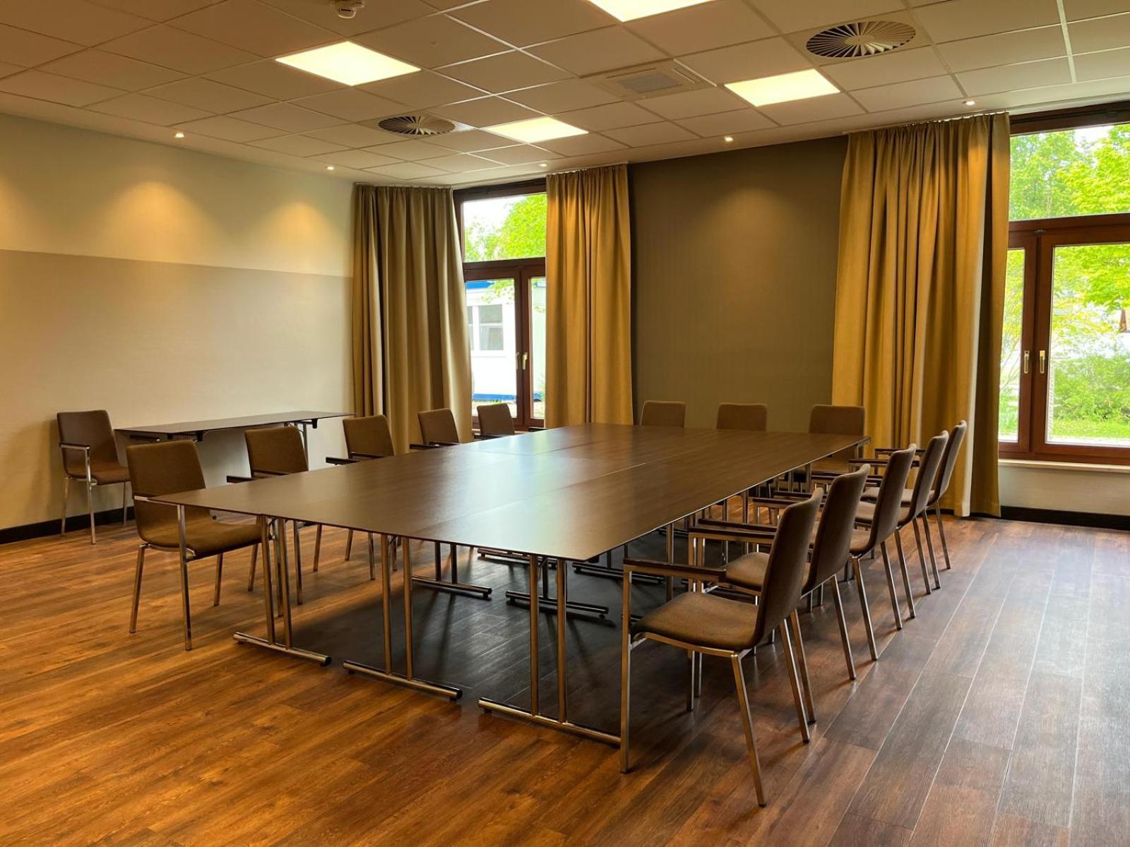 Flair Park Hotel Ilshofen Bagian luar foto
