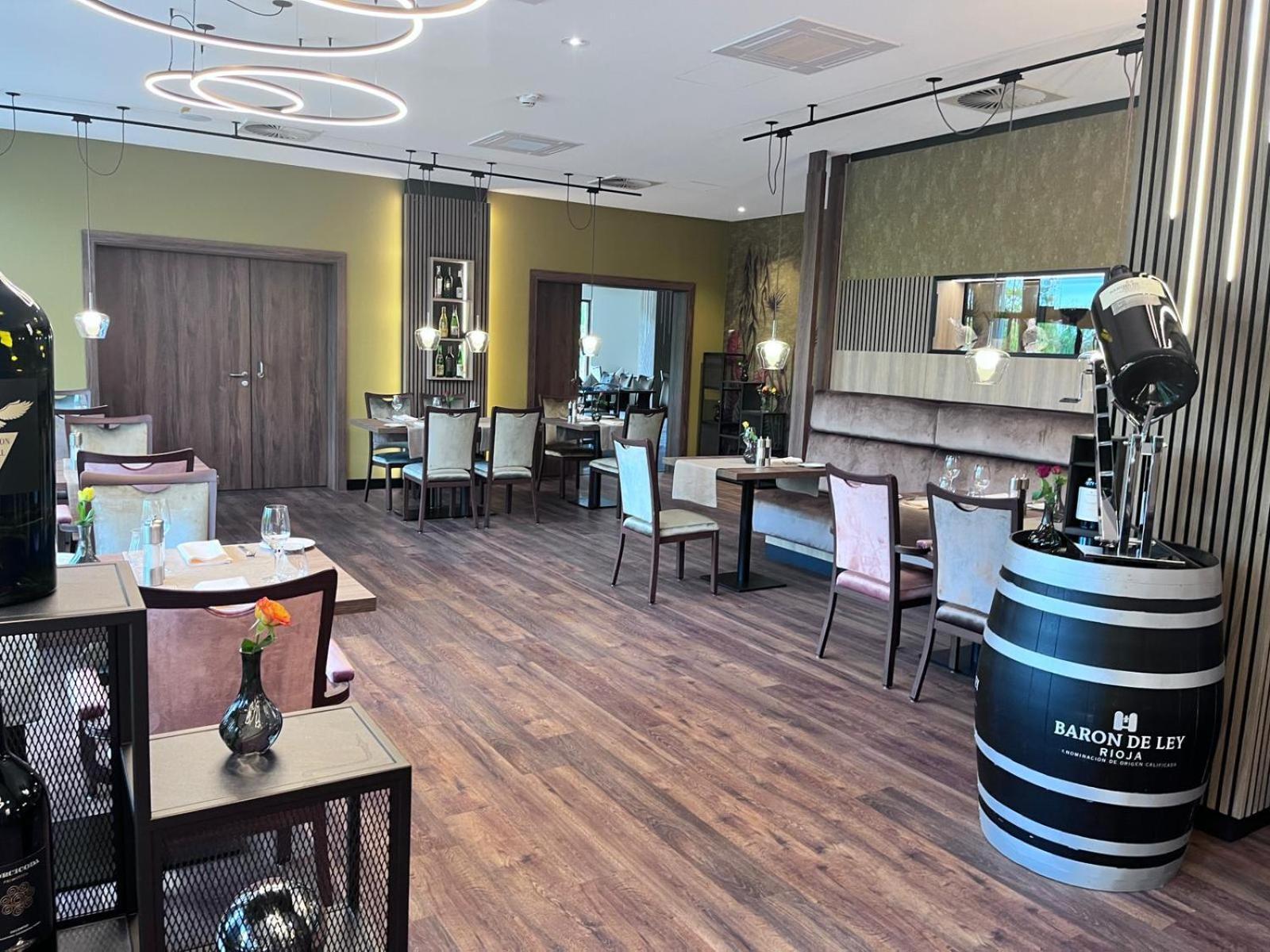 Flair Park Hotel Ilshofen Bagian luar foto