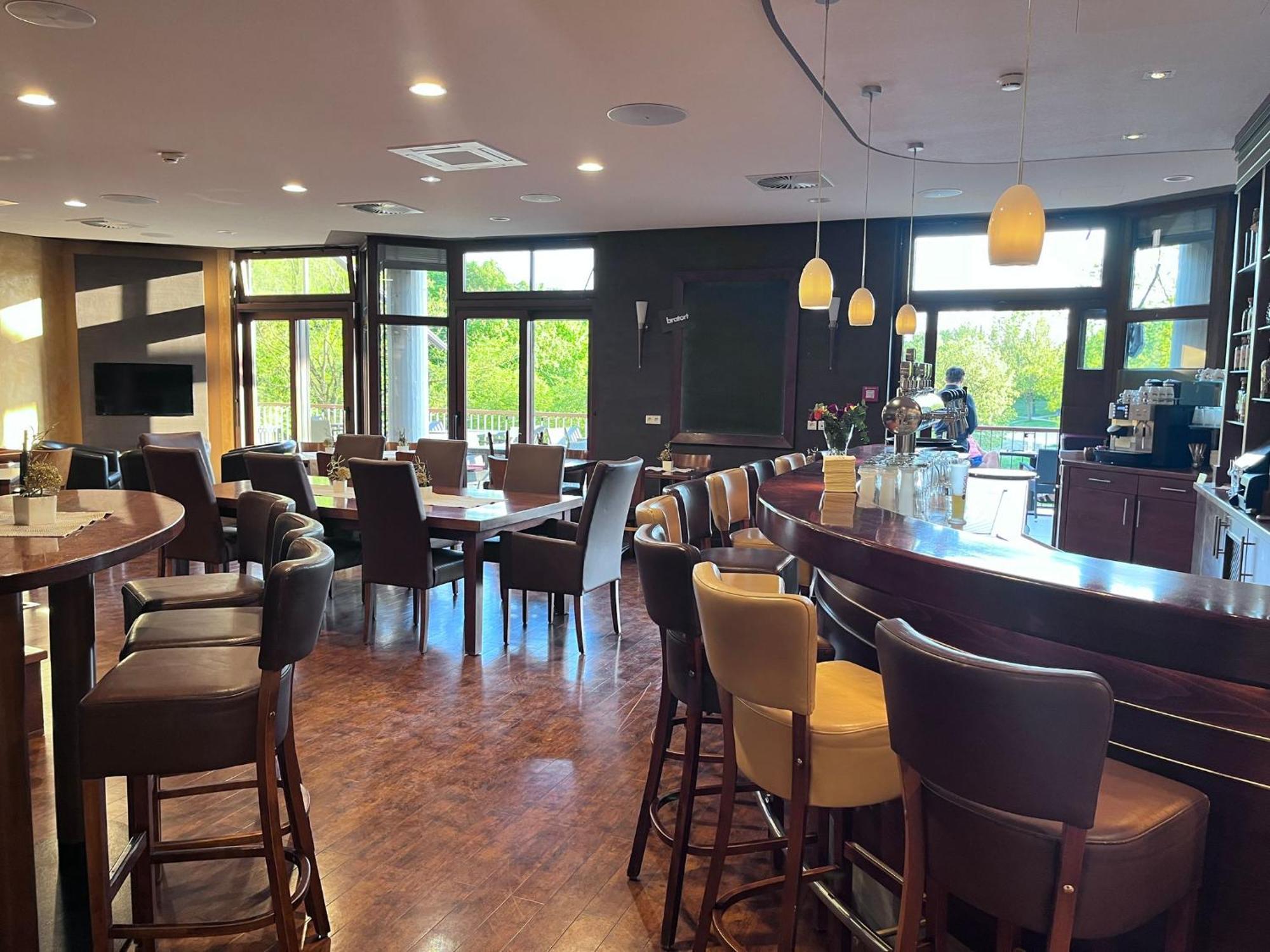 Flair Park Hotel Ilshofen Bagian luar foto